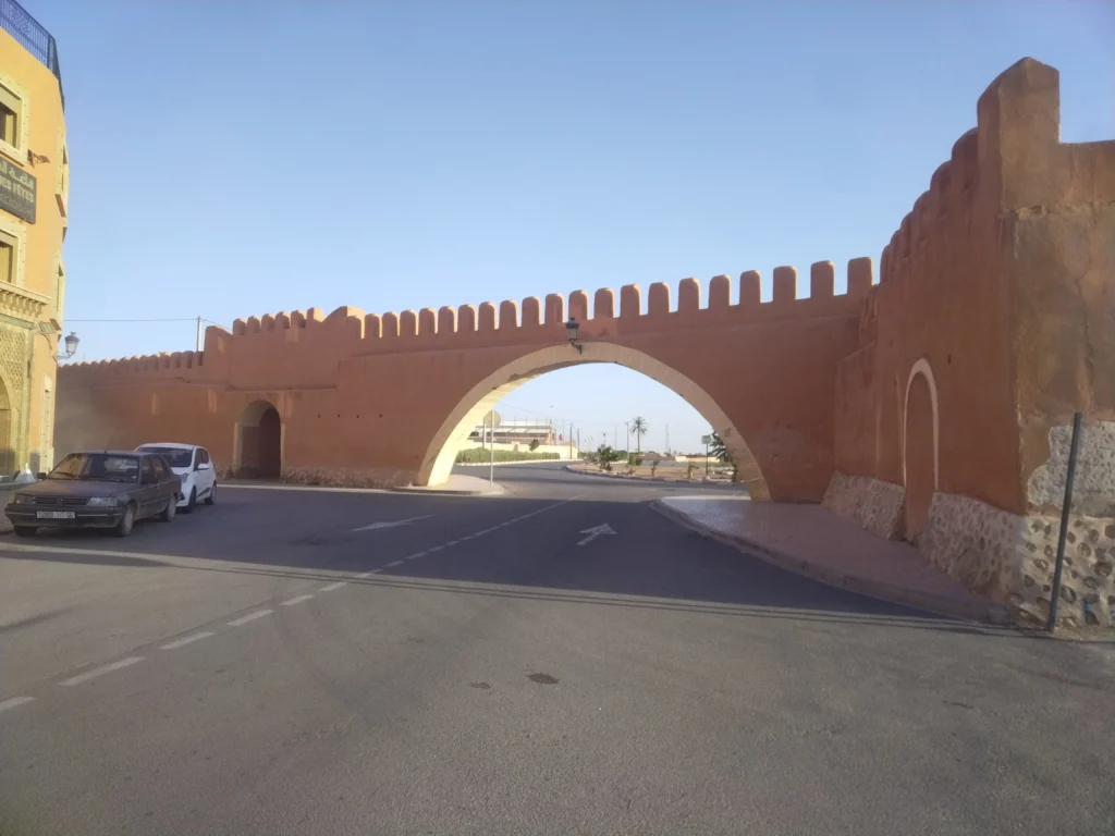 باب الخميس بسور مدينة تيزنيت