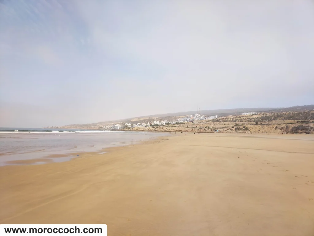 شاطئ تغازوت شمال أكادير